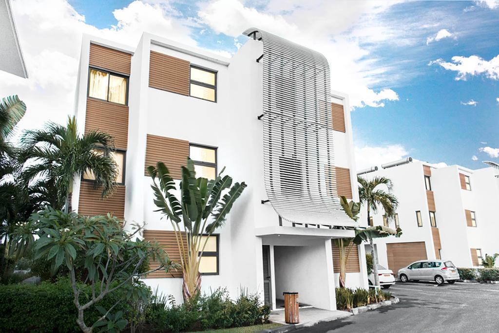 Appartamento Cap Ouest Luxury Penthouse By Dream Escapes Flic-en-Flacq Esterno foto
